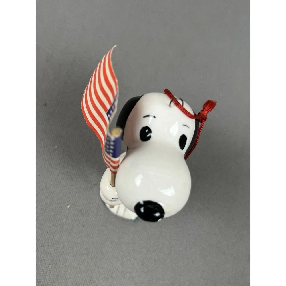 Vintage Peanuts Snoopy USA Flag Ceramic Ornament Patriotic Syndicate Christmas